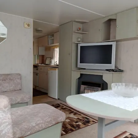 Joasia I Maciek Bungalowy * ヤロスワビエツ