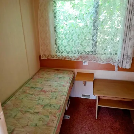 キャンプ場 Joasia I Maciek Bungalowy *