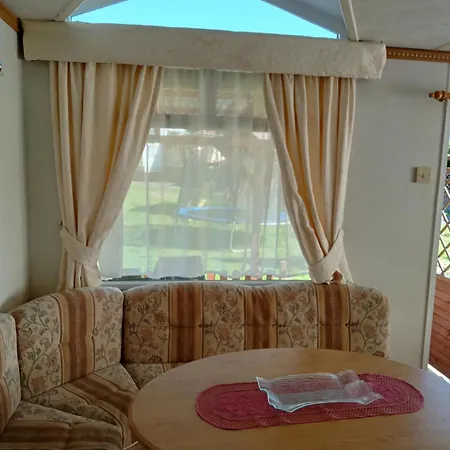 Joasia I Maciek Bungalowy ヤロスワビエツ